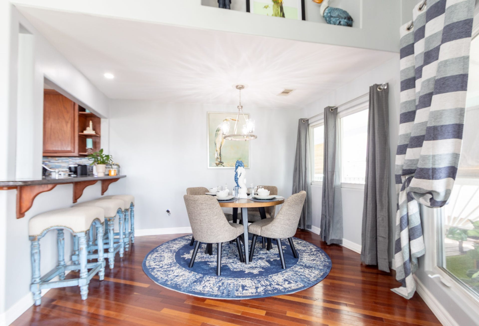 2414 Avenue P, San Leon, TX 77539 Dining room with breakfast bar. Perfect for entertaining,