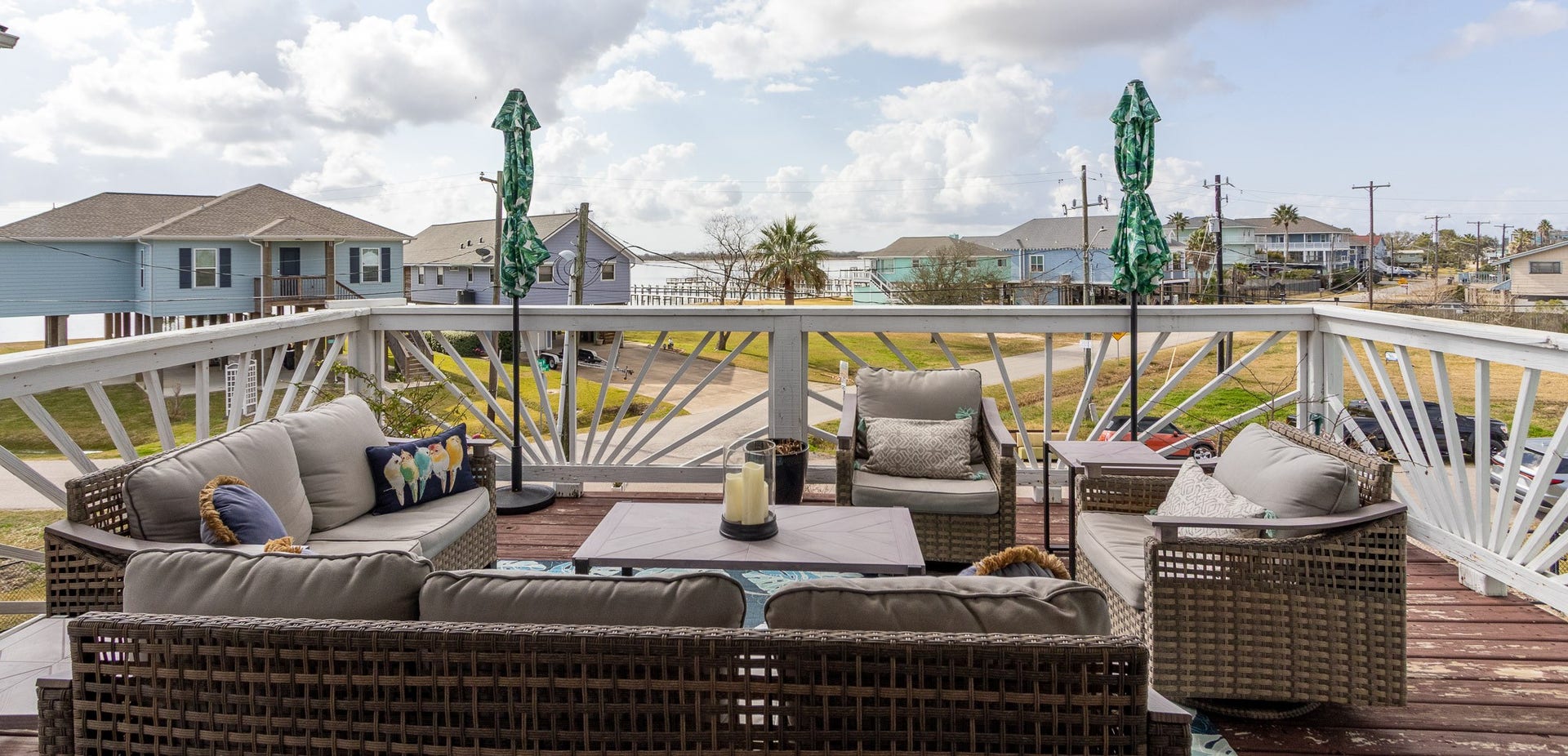 2414 Avenue P, San Leon, TX 77539 Front deck. Perfect for entertaining or relaxing.