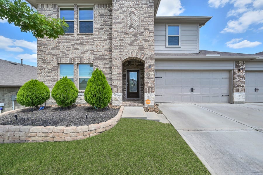 Property photo for 6302 Hendricks Harbor Court, Conroe, TX