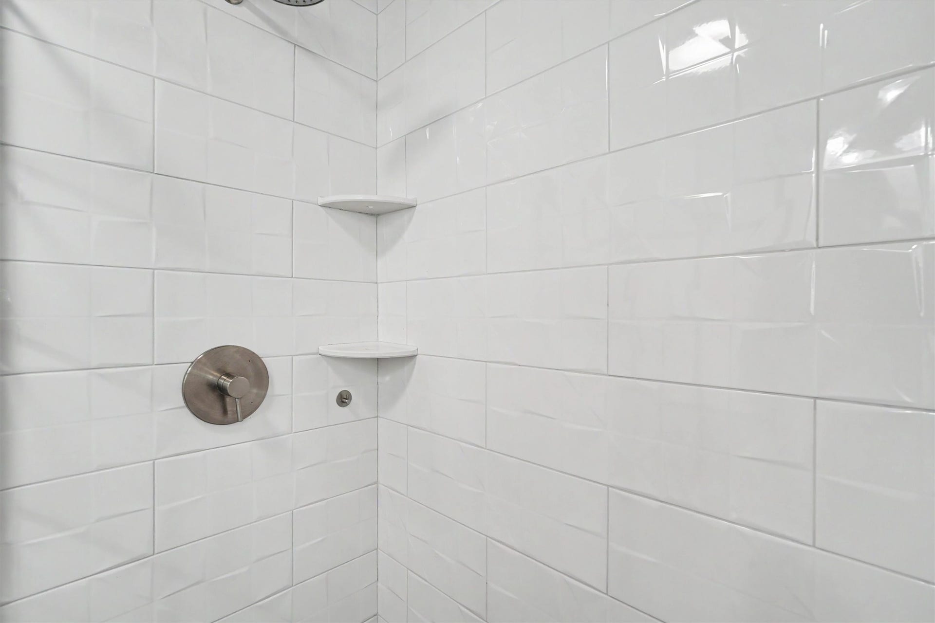 370 Ling Street, Bayou Vista, TX 77563 Updated oversized walk in shower with beveled tiles