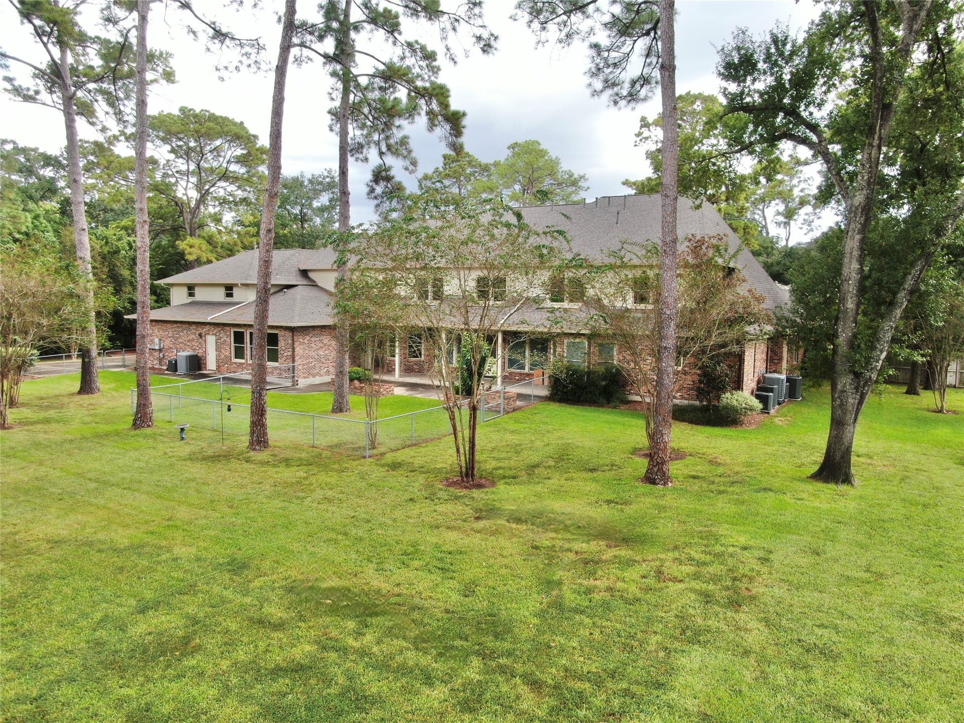 11530 N Lou Al Drive, Houston, TX 77024 11530 N Lou Al Drive, Houston, TX 77024