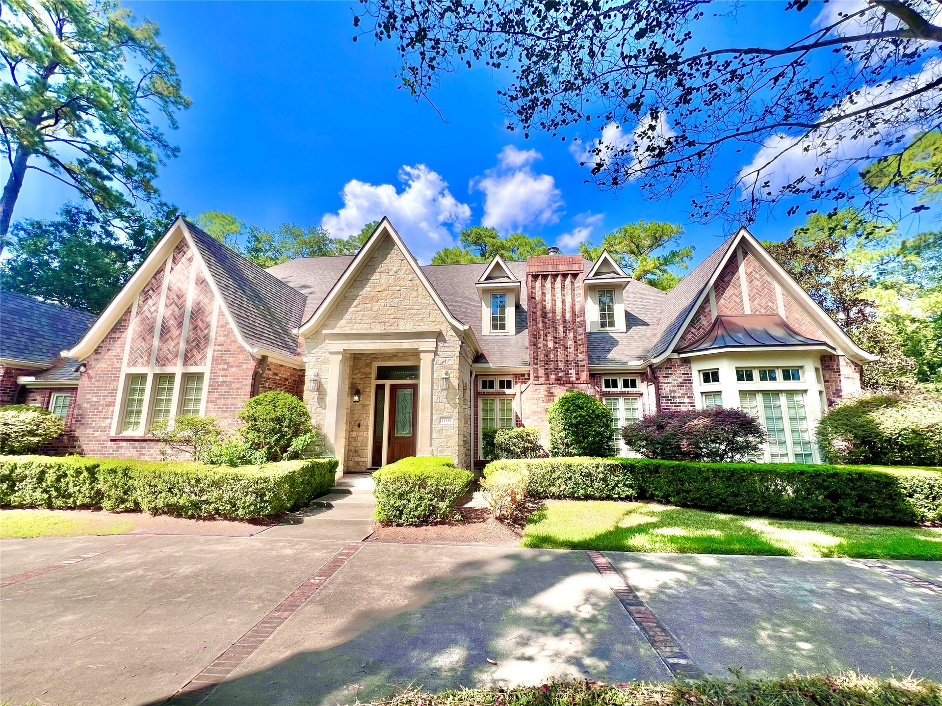 11530 N Lou Al Drive, Houston, TX 77024 11530 N Lou Al Drive, Houston, TX 77024