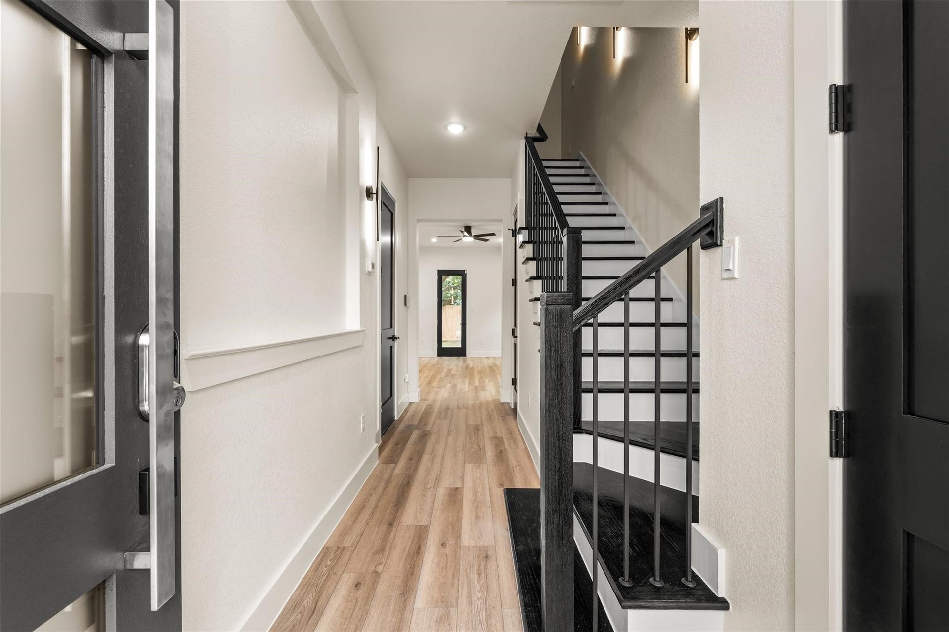 7901 Grandview Street, #B, Houston, TX 77051 7901 Grandview Street, #B, Houston, TX 77051