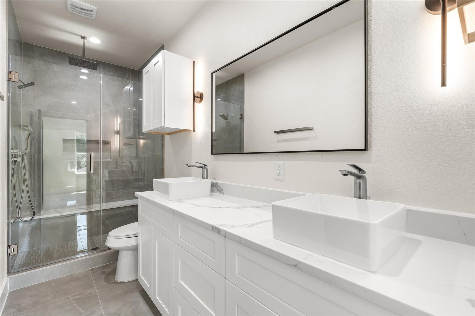 7901 Grandview Street, #B, Houston, TX 77051 7901 Grandview Street, #B, Houston, TX 77051