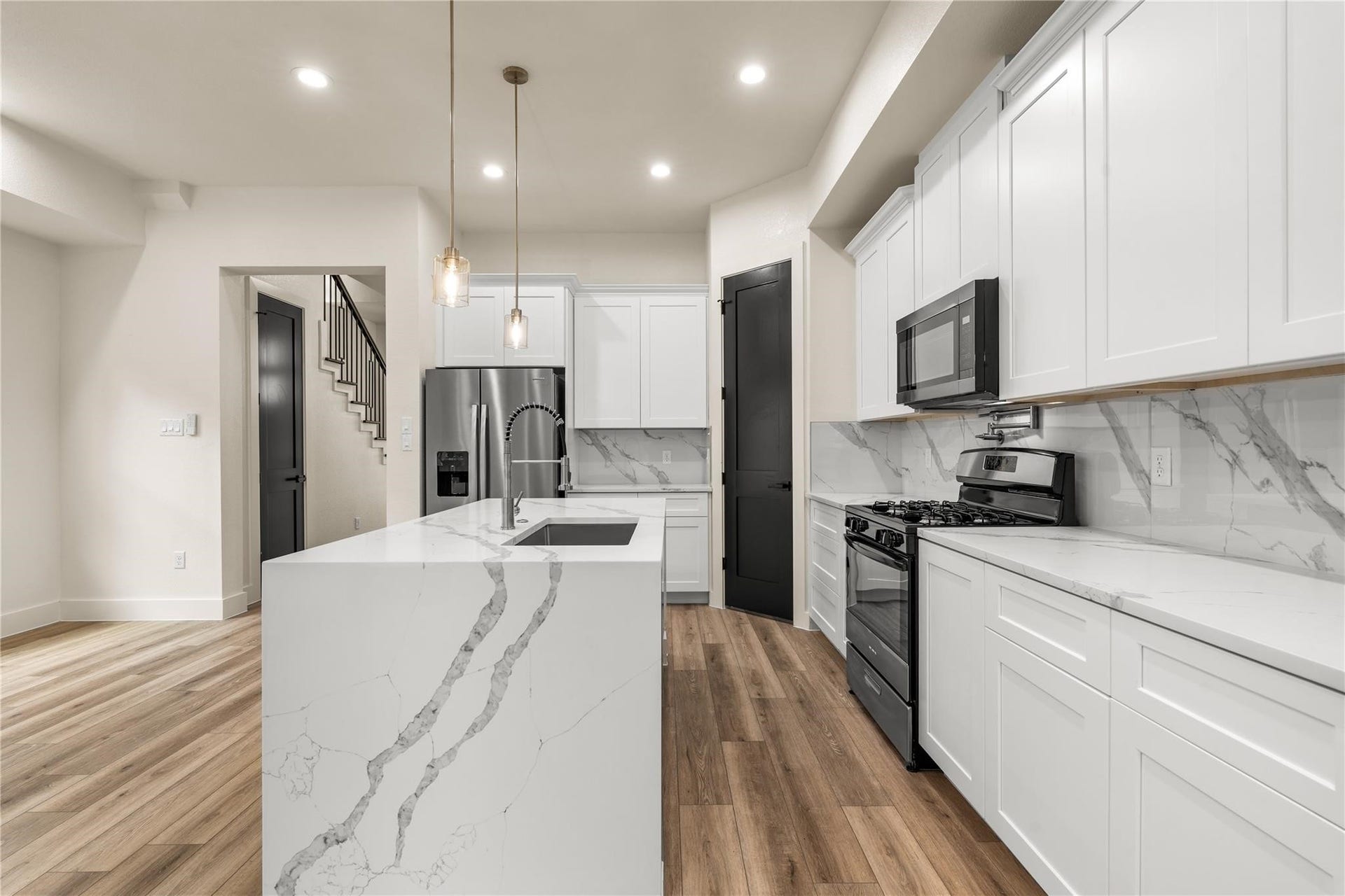 7901 Grandview Street, #B, Houston, TX 77051 7901 Grandview Street, #B, Houston, TX 77051