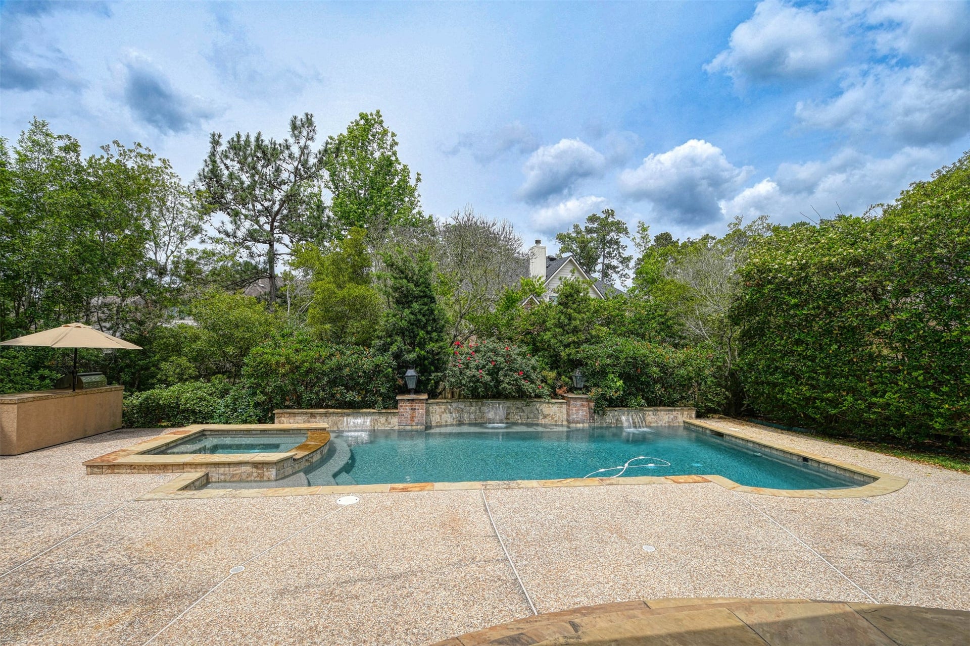 15 E Scribewood Circle, Montgomery, TX 77382 15 E Scribewood Circle, Montgomery, TX 77382