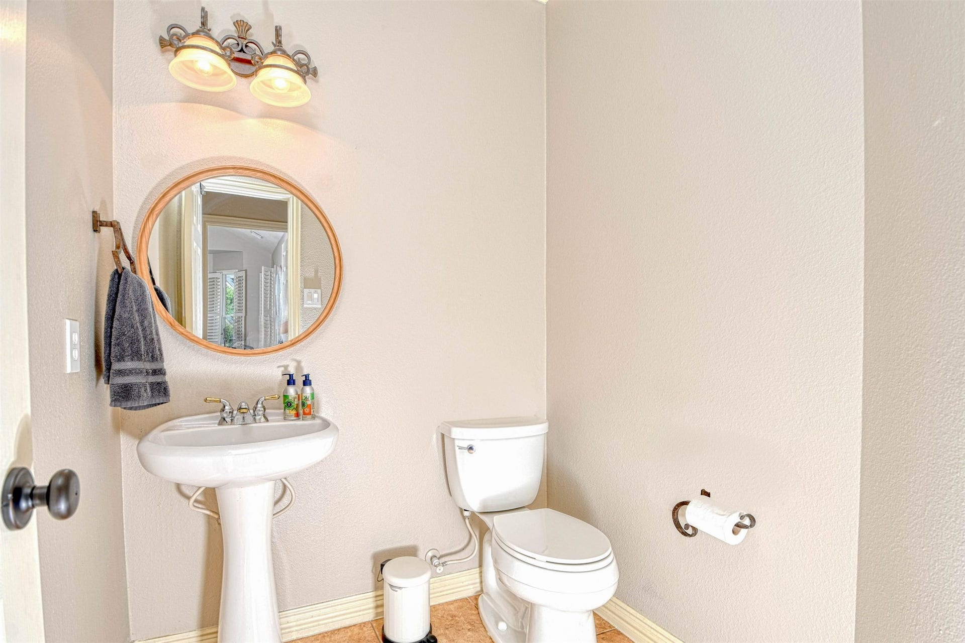 15 E Scribewood Circle, Montgomery, TX 77382 15 E Scribewood Circle, Montgomery, TX 77382