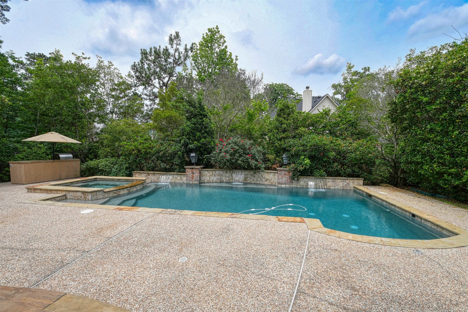 15 E Scribewood Circle, Montgomery, TX 77382 15 E Scribewood Circle, Montgomery, TX 77382