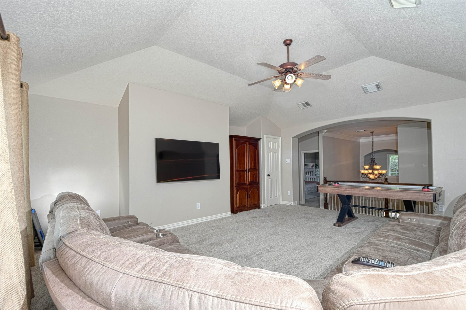 15 E Scribewood Circle, Montgomery, TX 77382 15 E Scribewood Circle, Montgomery, TX 77382