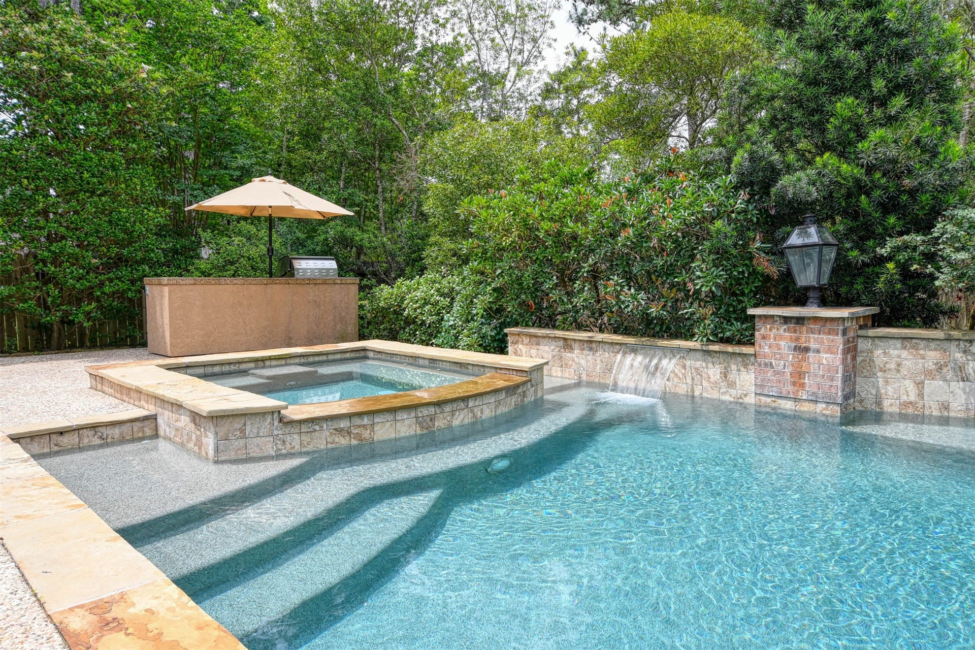 15 E Scribewood Circle, Montgomery, TX 77382 15 E Scribewood Circle, Montgomery, TX 77382