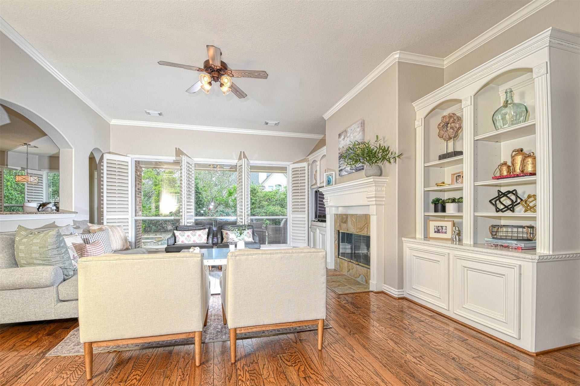 15 E Scribewood Circle, Montgomery, TX 77382 15 E Scribewood Circle, Montgomery, TX 77382