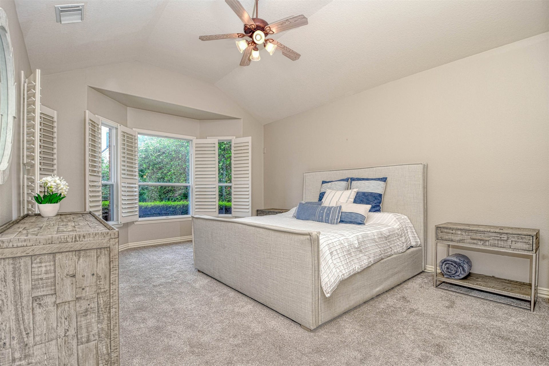 15 E Scribewood Circle, Montgomery, TX 77382 15 E Scribewood Circle, Montgomery, TX 77382