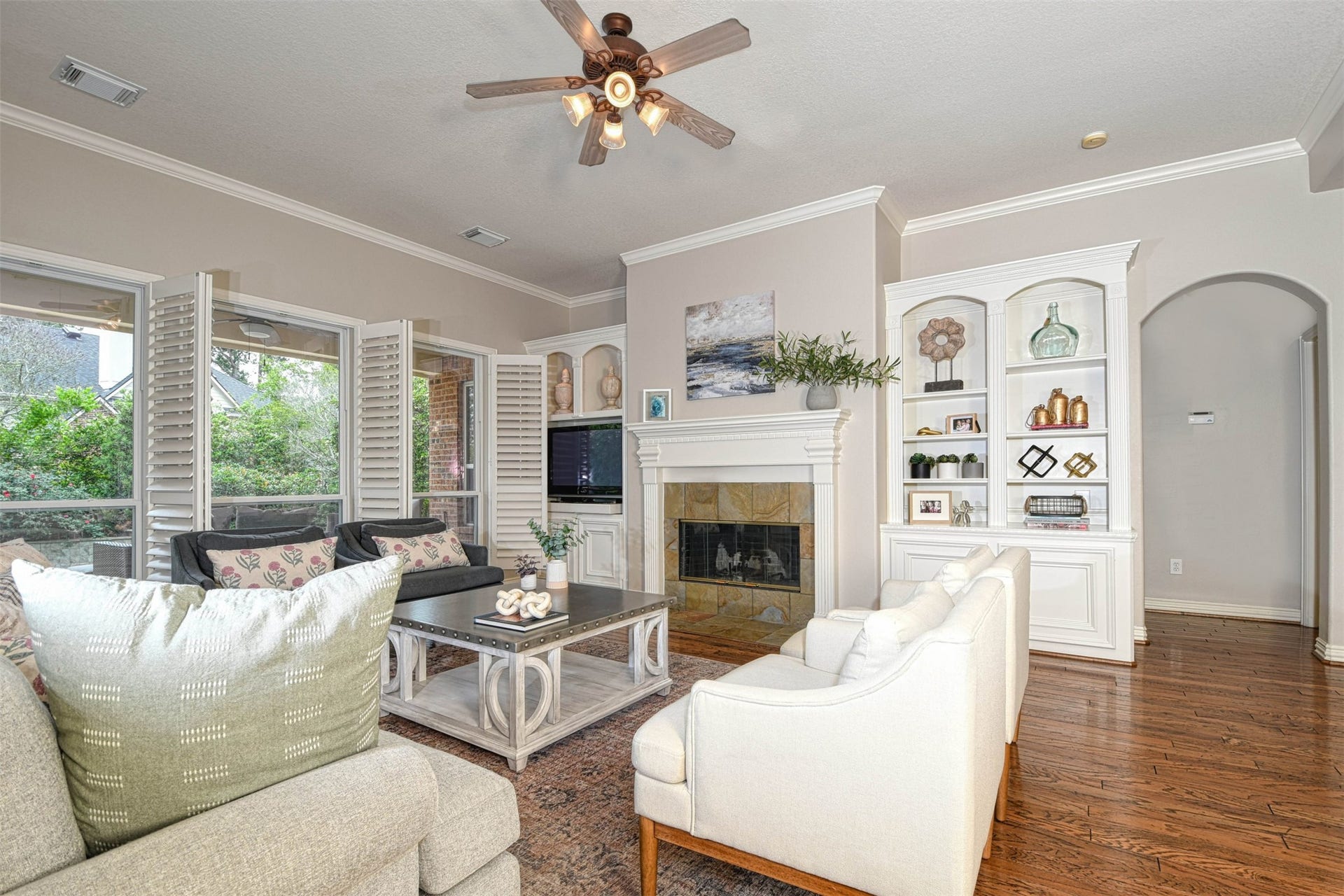 15 E Scribewood Circle, Montgomery, TX 77382 15 E Scribewood Circle, Montgomery, TX 77382