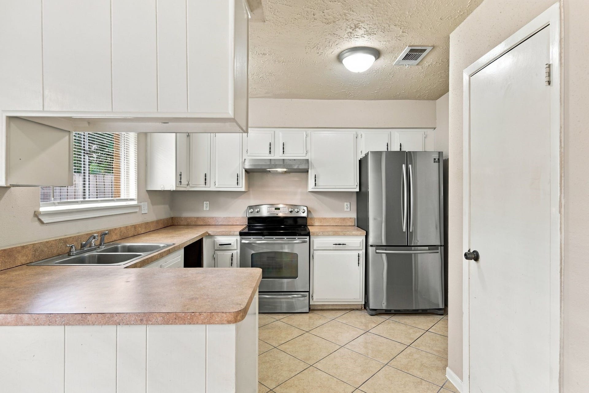 4426 Burkegate Drive, Spring, TX 77373 4426 Burkegate Drive, Spring, TX 77373