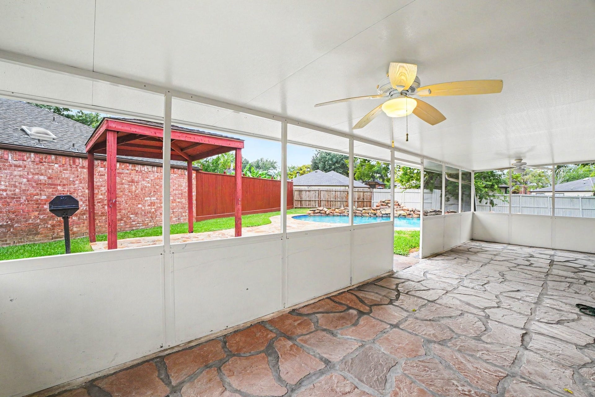 1927 Barronett Bend, Sugar Land, TX 77478 1927 Barronett Bend, Sugar Land, TX 77478