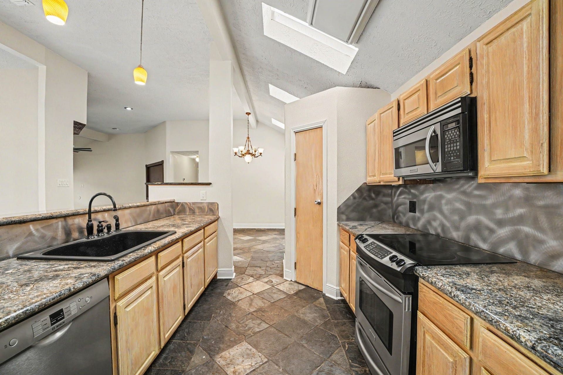 1927 Barronett Bend, Sugar Land, TX 77478 1927 Barronett Bend, Sugar Land, TX 77478