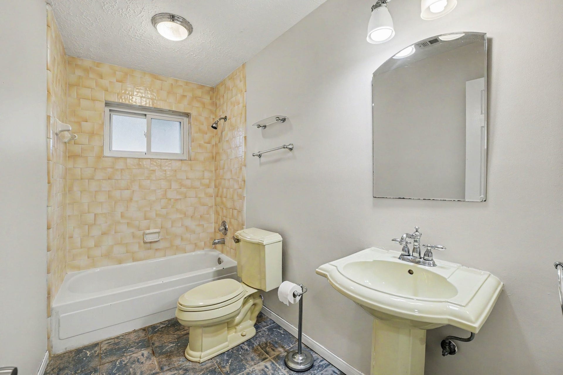 1927 Barronett Bend, Sugar Land, TX 77478 1927 Barronett Bend, Sugar Land, TX 77478