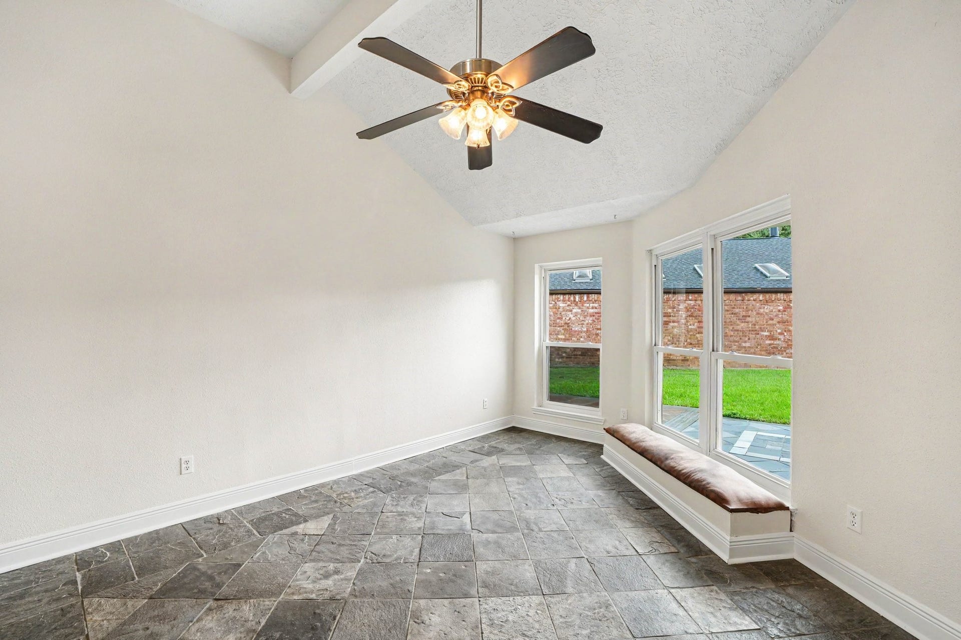1927 Barronett Bend, Sugar Land, TX 77478 1927 Barronett Bend, Sugar Land, TX 77478