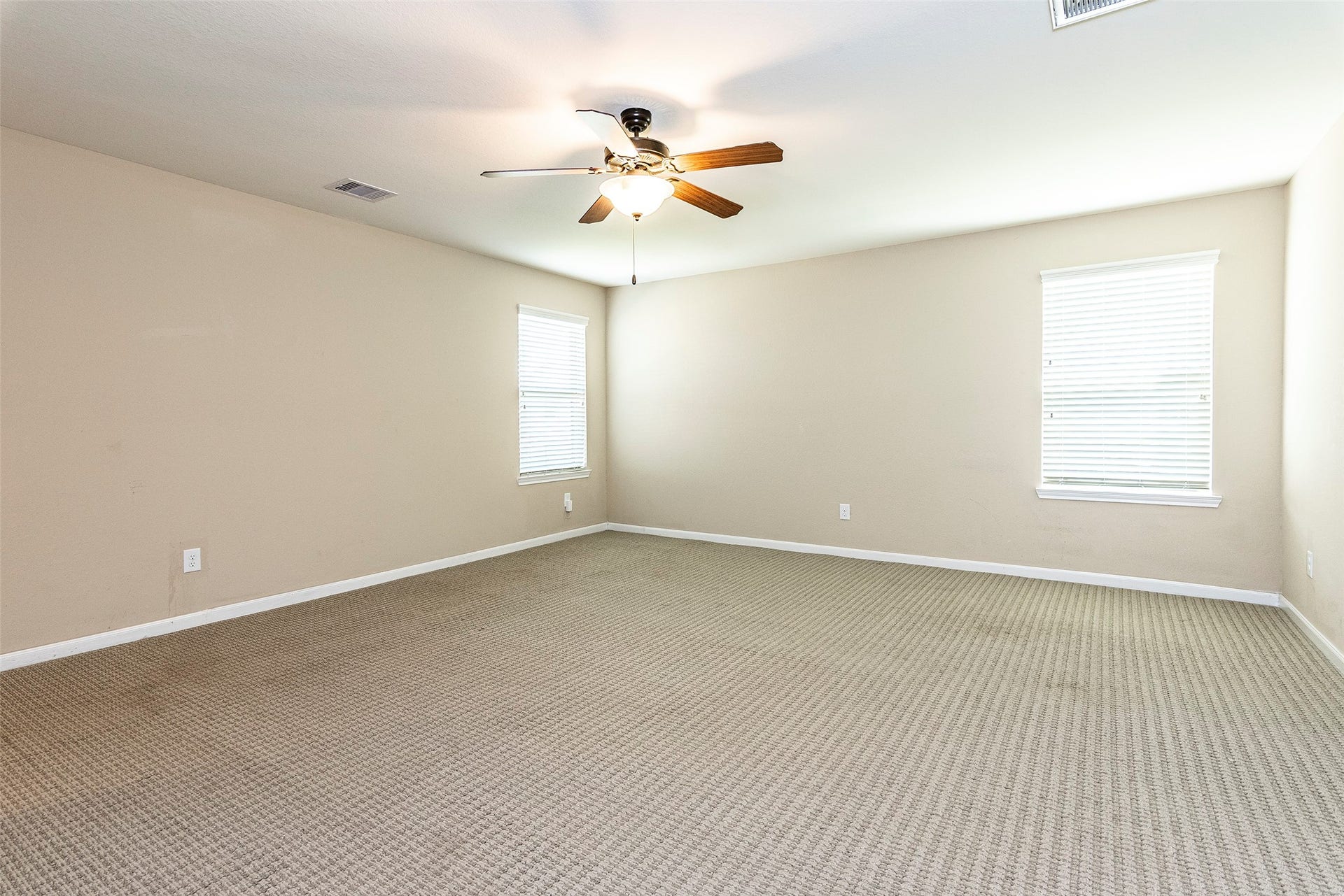 2833 Mezzomonte Lane, League City, TX 77573 2833 Mezzomonte Lane, League City, TX 77573