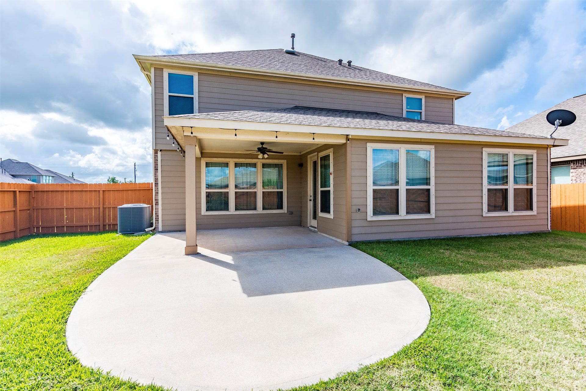 2833 Mezzomonte Lane, League City, TX 77573 2833 Mezzomonte Lane, League City, TX 77573