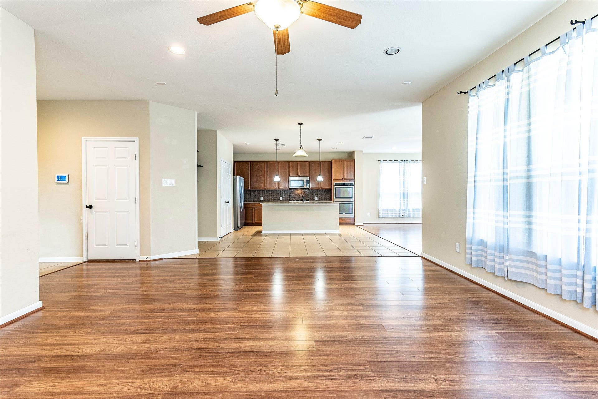 2833 Mezzomonte Lane, League City, TX 77573 2833 Mezzomonte Lane, League City, TX 77573