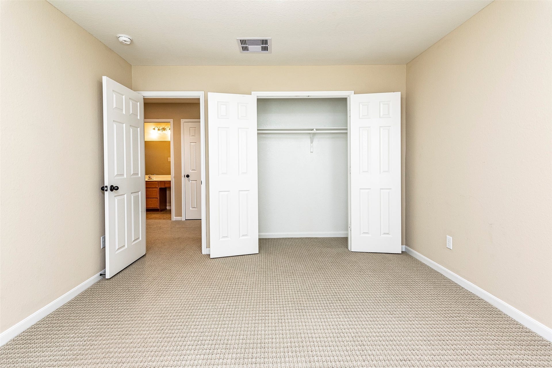 2833 Mezzomonte Lane, League City, TX 77573 2833 Mezzomonte Lane, League City, TX 77573