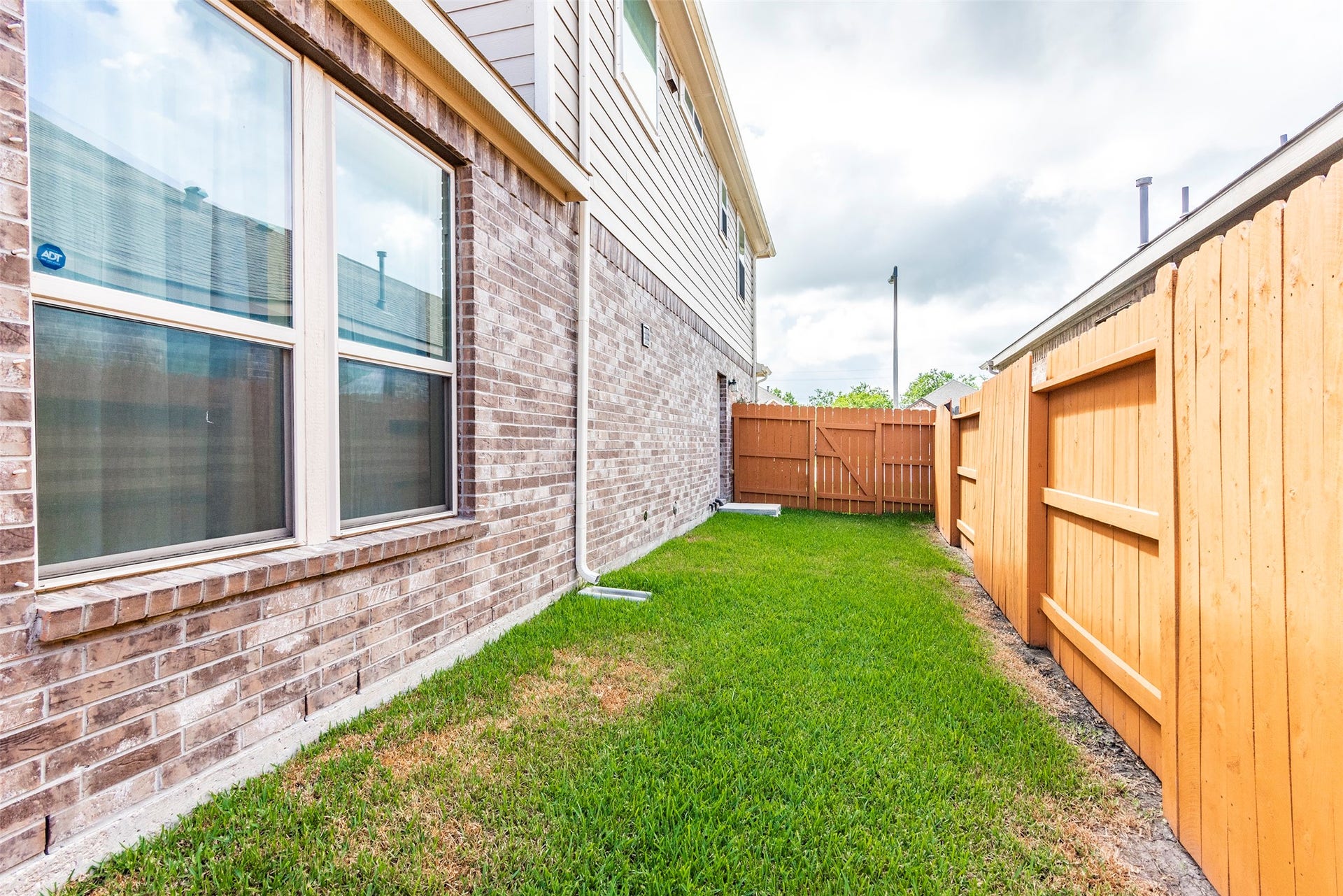 2833 Mezzomonte Lane, League City, TX 77573 2833 Mezzomonte Lane, League City, TX 77573