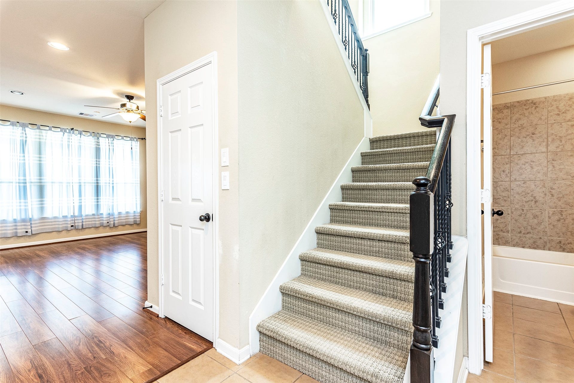 2833 Mezzomonte Lane, League City, TX 77573 2833 Mezzomonte Lane, League City, TX 77573