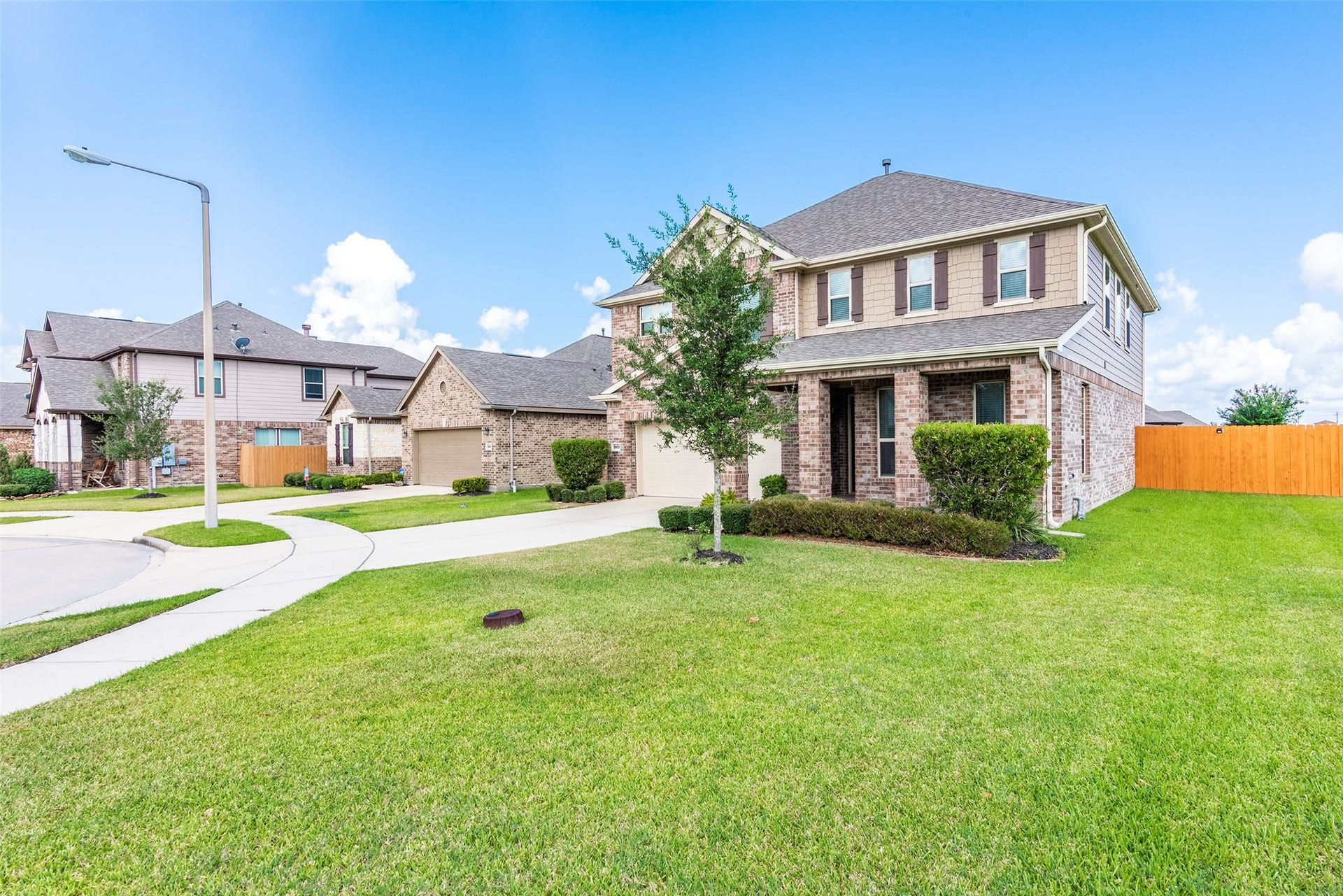 2833 Mezzomonte Lane, League City, TX 77573 2833 Mezzomonte Lane, League City, TX 77573