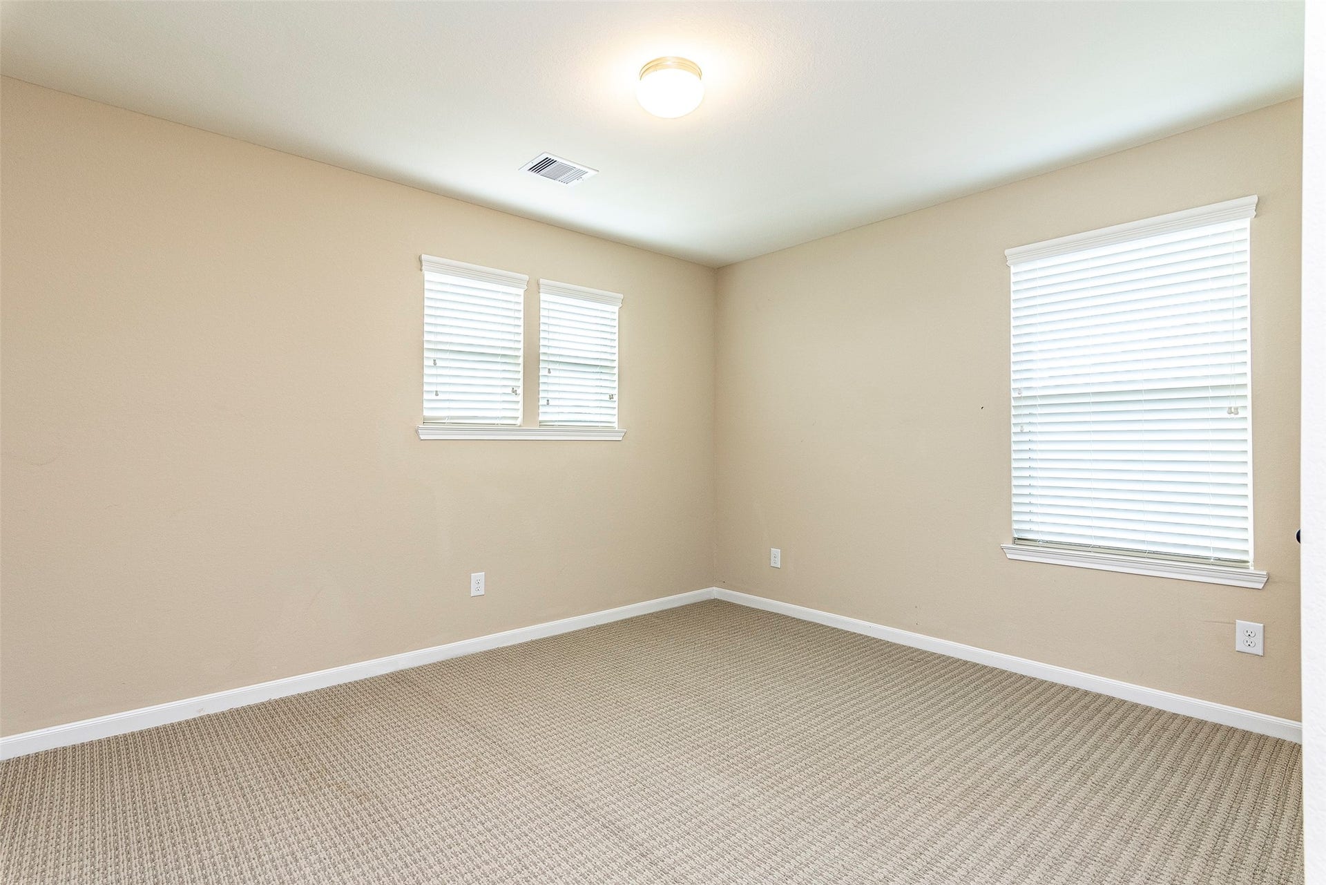 2833 Mezzomonte Lane, League City, TX 77573 2833 Mezzomonte Lane, League City, TX 77573