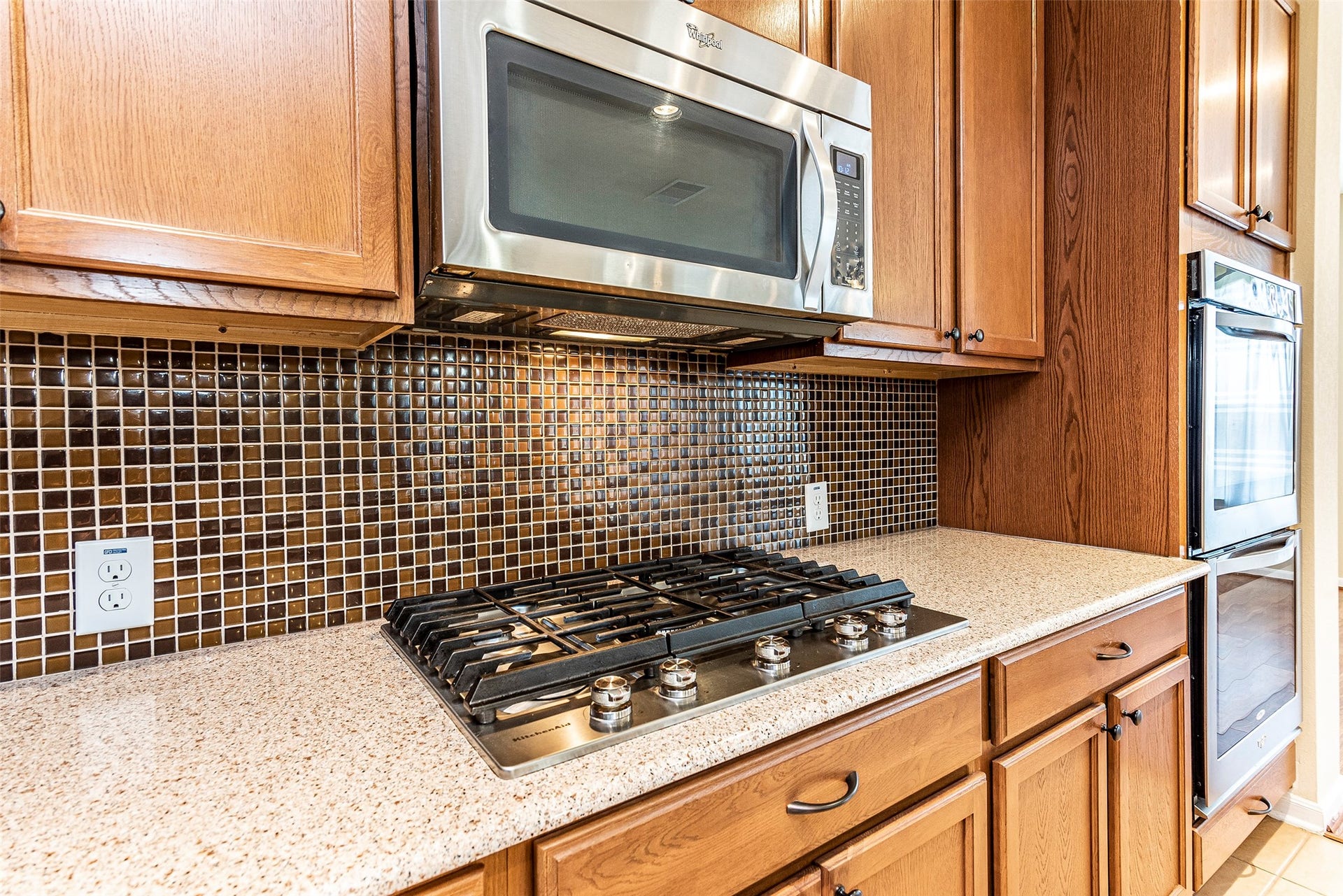 2833 Mezzomonte Lane, League City, TX 77573 2833 Mezzomonte Lane, League City, TX 77573