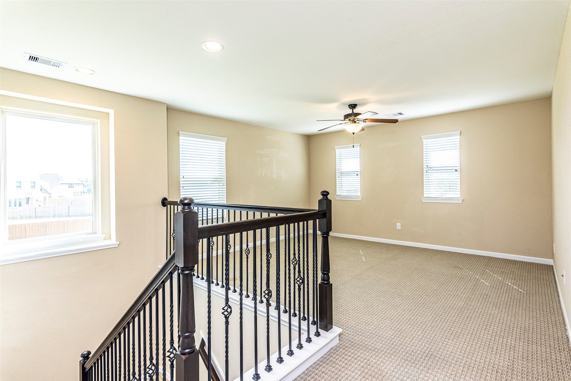2833 Mezzomonte Lane, League City, TX 77573 2833 Mezzomonte Lane, League City, TX 77573