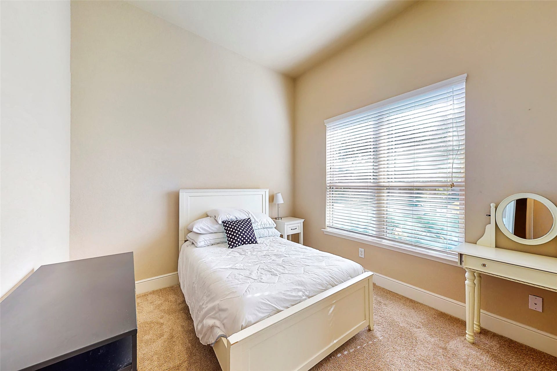 151 W Wading Pond Circle, Tomball, TX 77375 151 W Wading Pond Circle, Tomball, TX 77375