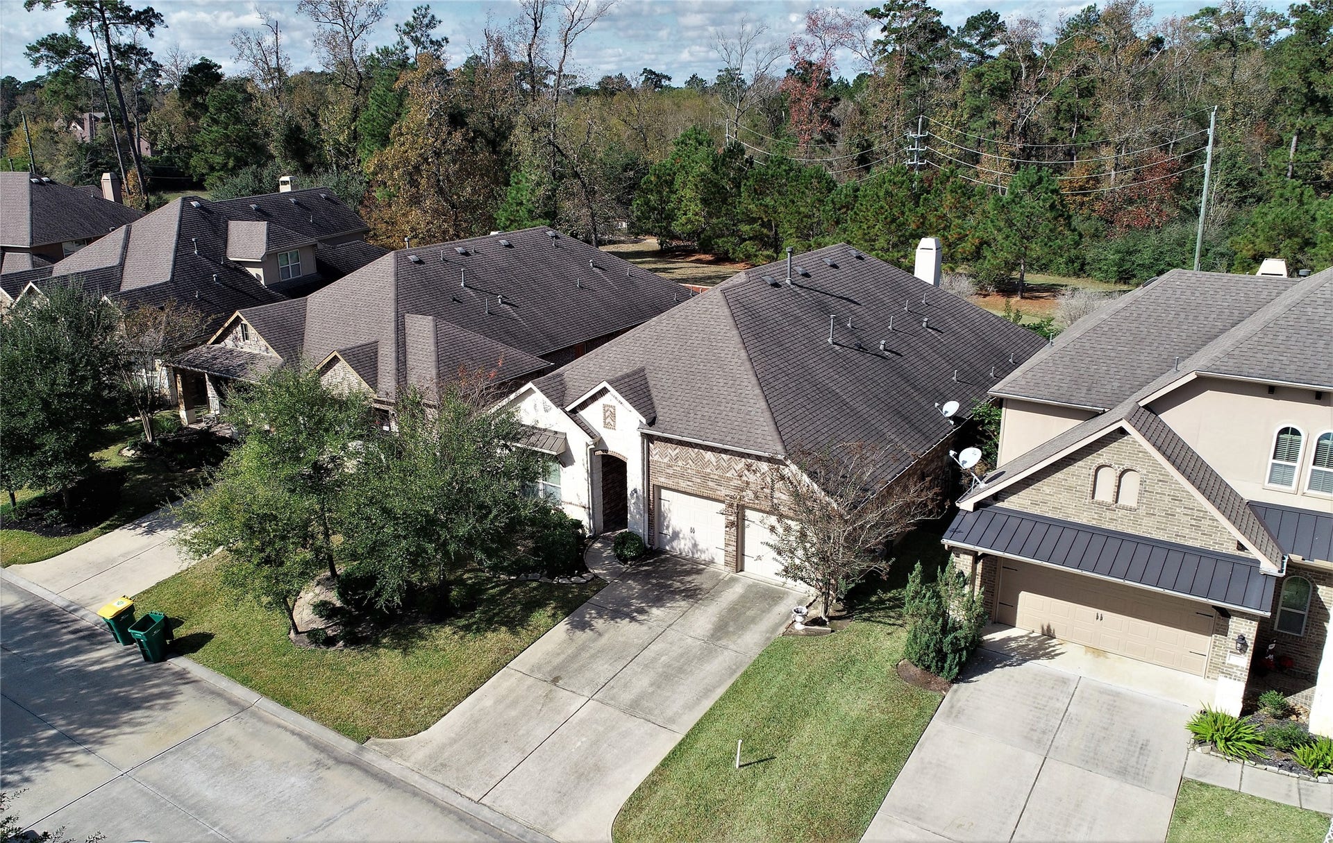 151 W Wading Pond Circle, Tomball, TX 77375 151 W Wading Pond Circle, Tomball, TX 77375
