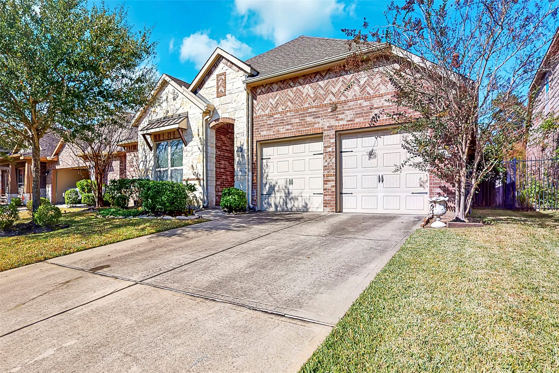 151 W Wading Pond Circle, Tomball, TX 77375 151 W Wading Pond Circle, Tomball, TX 77375