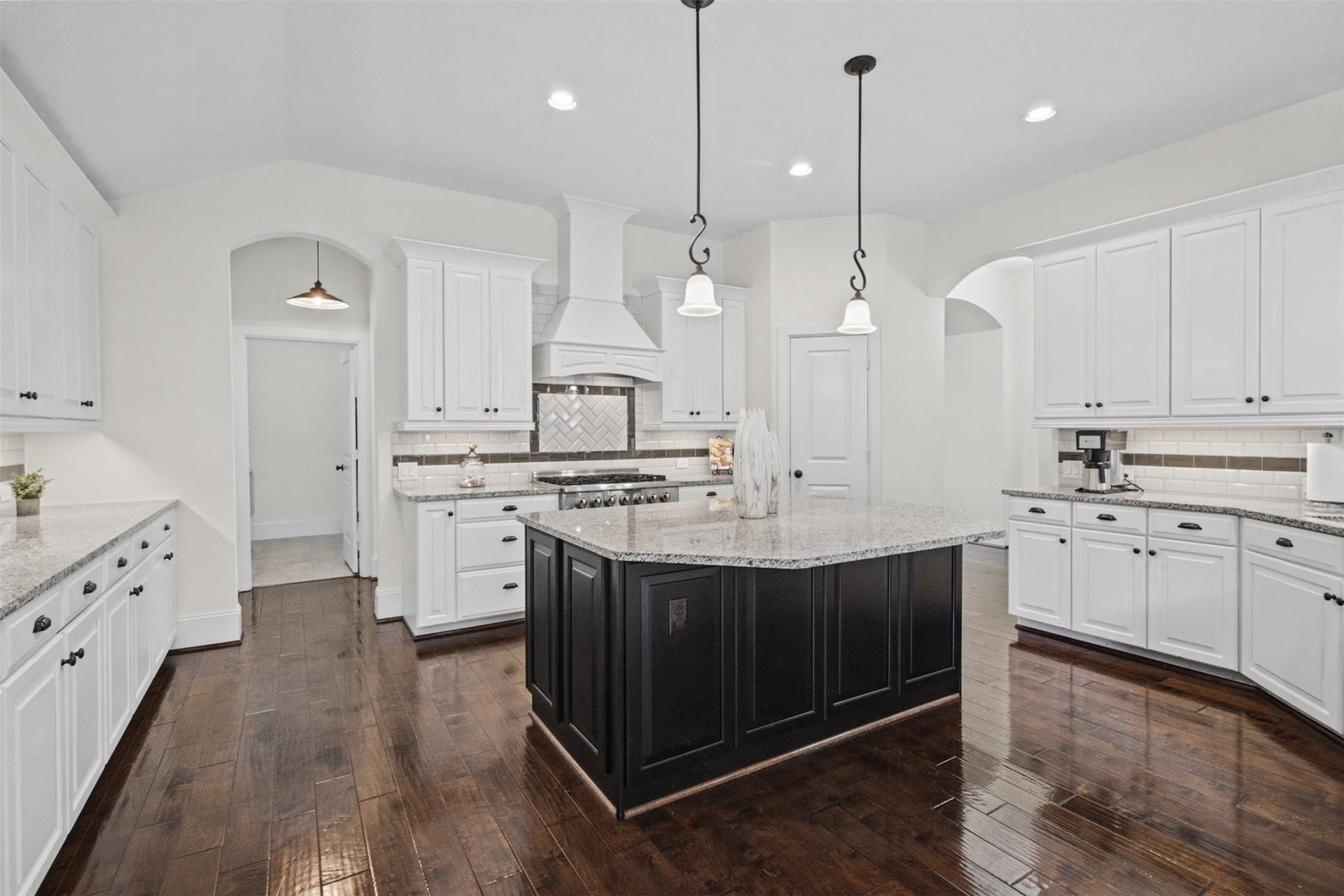 Just look at the size of this great kitchen, the counter top space and cupboards are more than ample.