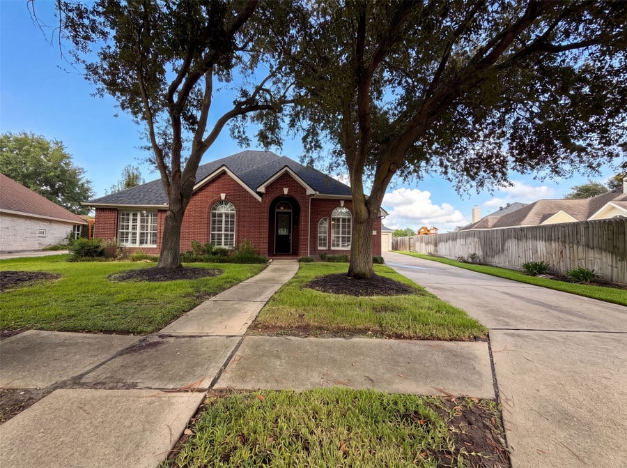 Property photo for 11502 Havard Oaks Drive, Houston, TX