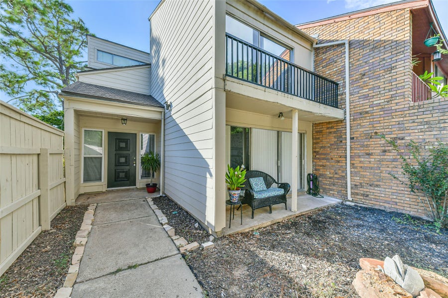 Property photo for 68 Chervil Common, Lake Jackson, TX
