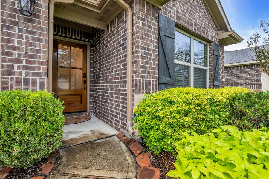Property photo for 14093 Lake Crescent Drive, Conroe, TX