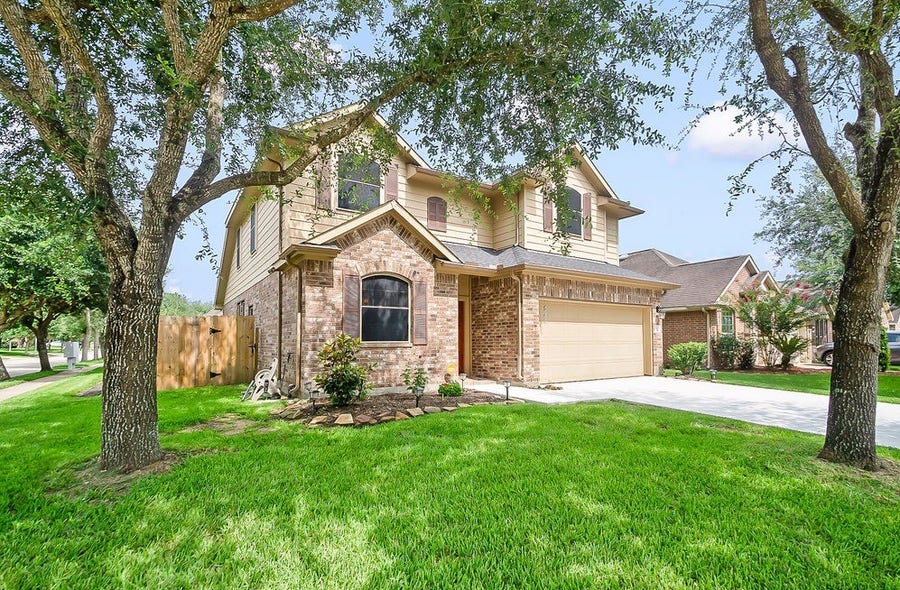 Property photo for 5201 Pale Sage Lane, Rosharon, TX