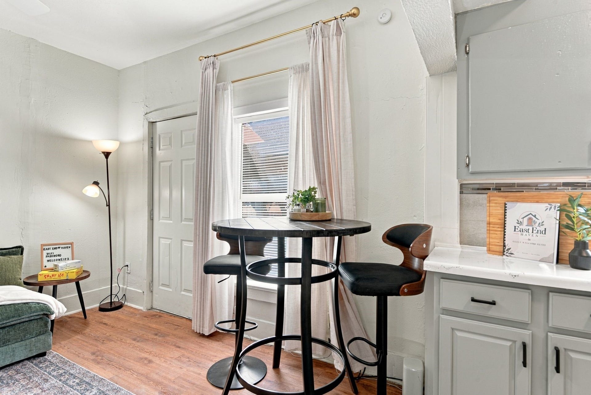 7501 Hillsboro Street, #2, Houston, TX 77020 Dining Area Cozy & Functional