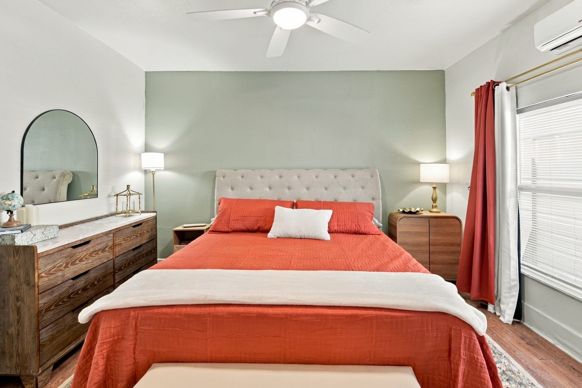 7501 Hillsboro Street, #2, Houston, TX 77020 Comfy Bedroom