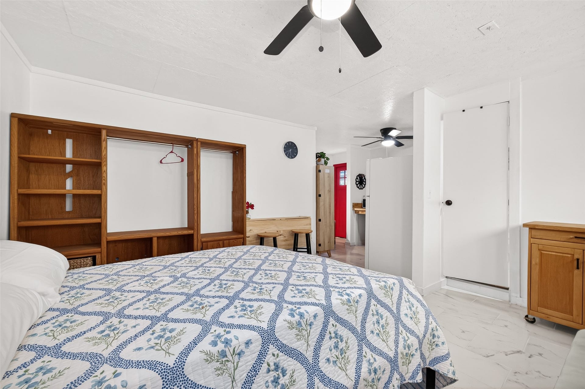 Full view of the garage apartment.
