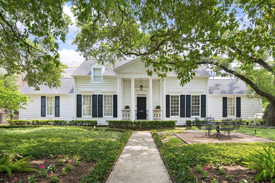 Property photo for 2439 Stanmore Drive, Houston, TX