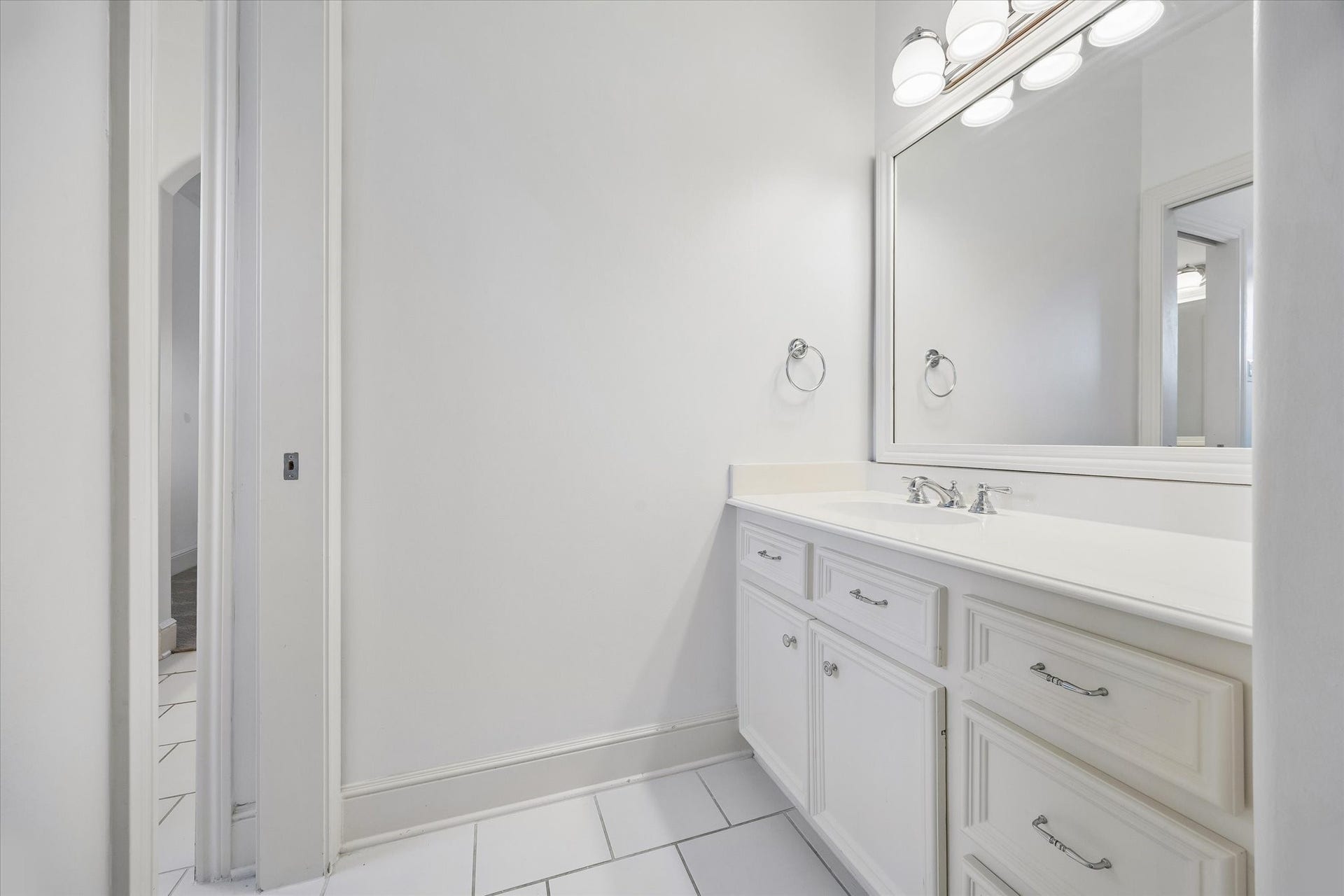 4523 Maple Street, Bellaire, TX 77401 4523 Maple Street, Bellaire, TX 77401