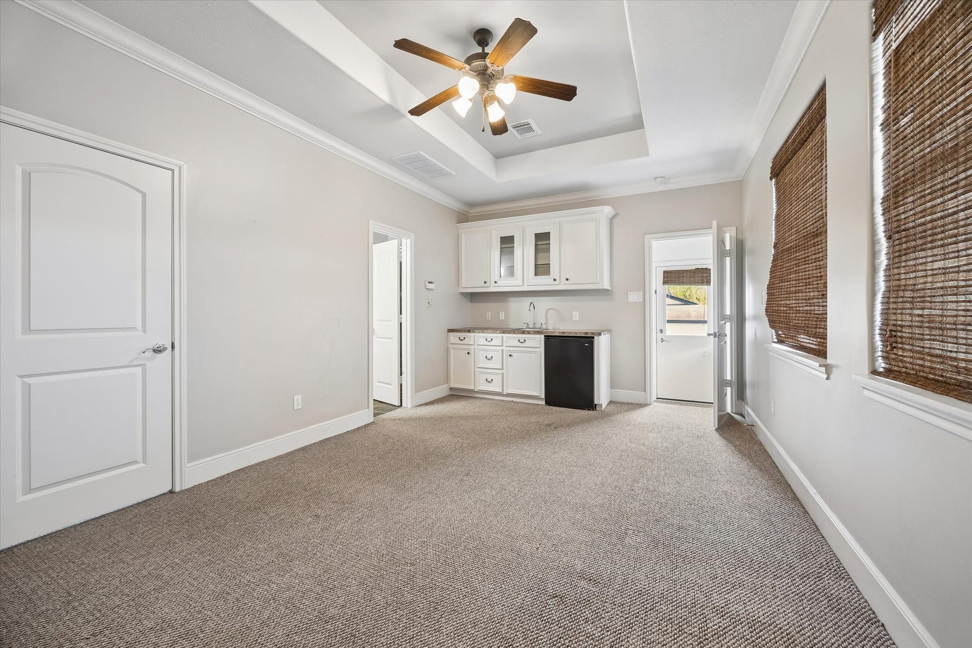 4523 Maple Street, Bellaire, TX 77401 4523 Maple Street, Bellaire, TX 77401