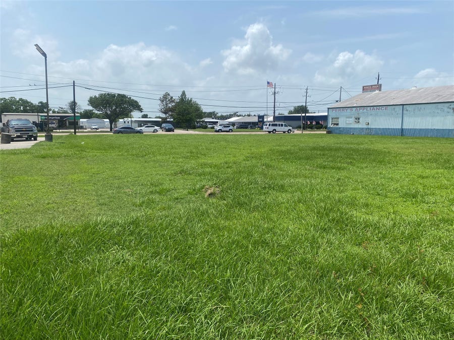 Property photo for 0 N Main Street, Baytown, TX