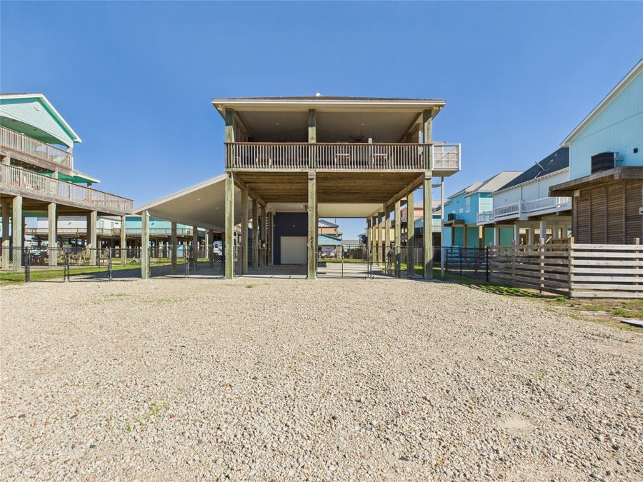 Property photo for 842 Main Street, Crystal Beach, TX