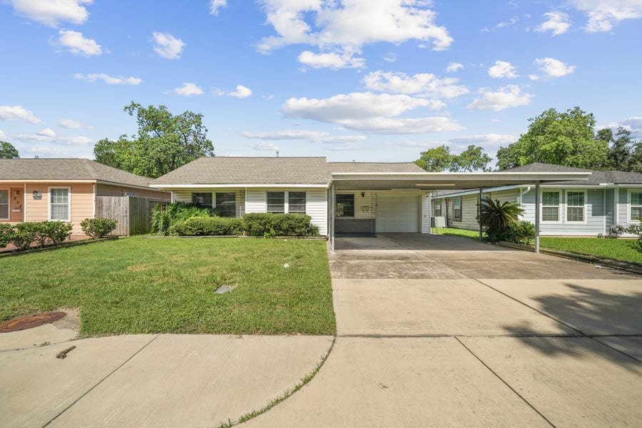 Property photo for 206 Tilden Drive, Pasadena, TX