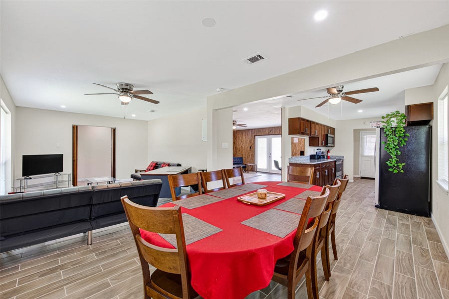 Property photo for 13629 Lynnwood Lane, Sugar Land, TX